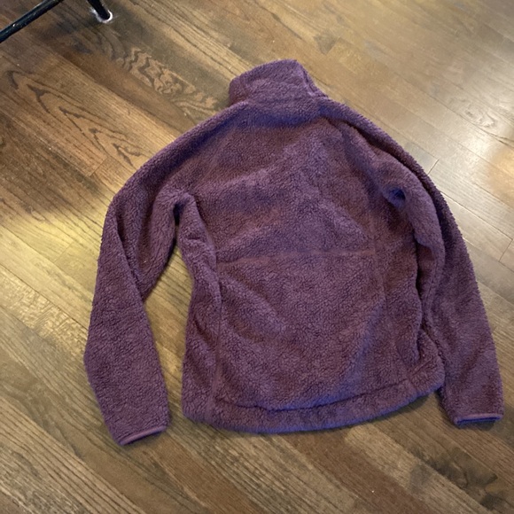 Avalanche Purple Fuzzy Jacket Zip Midlayer Thermalation Medium M GUC - Picture 8 of 8